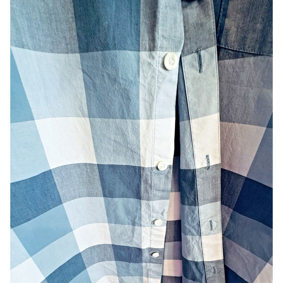 OAKLEY LIGHT BLUE/WHITE BUFFALO CHECK SHORT SLEEVE MEN'S SIZE XL - Picture 3 of 6